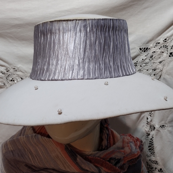Grey Church Hat - Picture 12 of 16